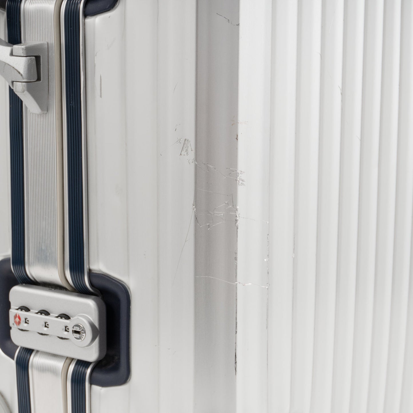 RIMOWA(リモワ) シルバーインテグラル 82L 4輪 チェックインL