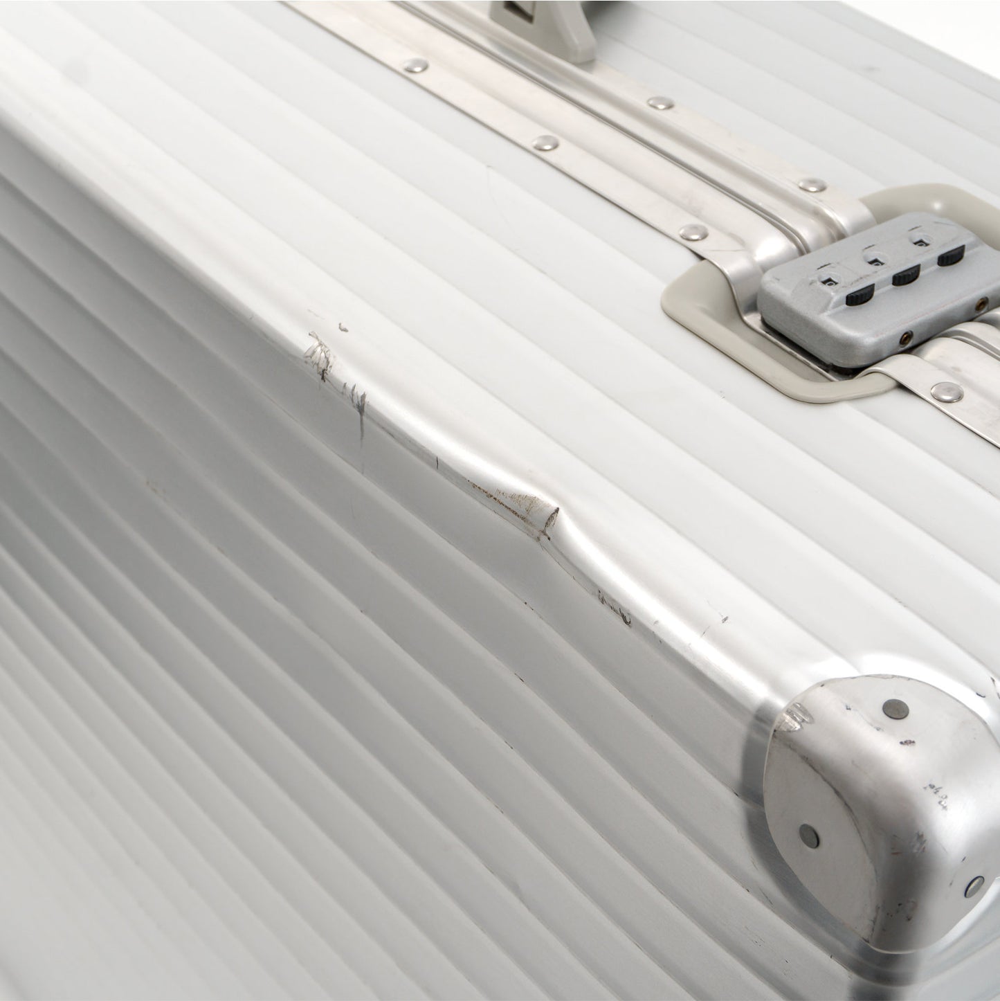 RIMOWA(リモワ) オパール 104L 2+4輪 XL