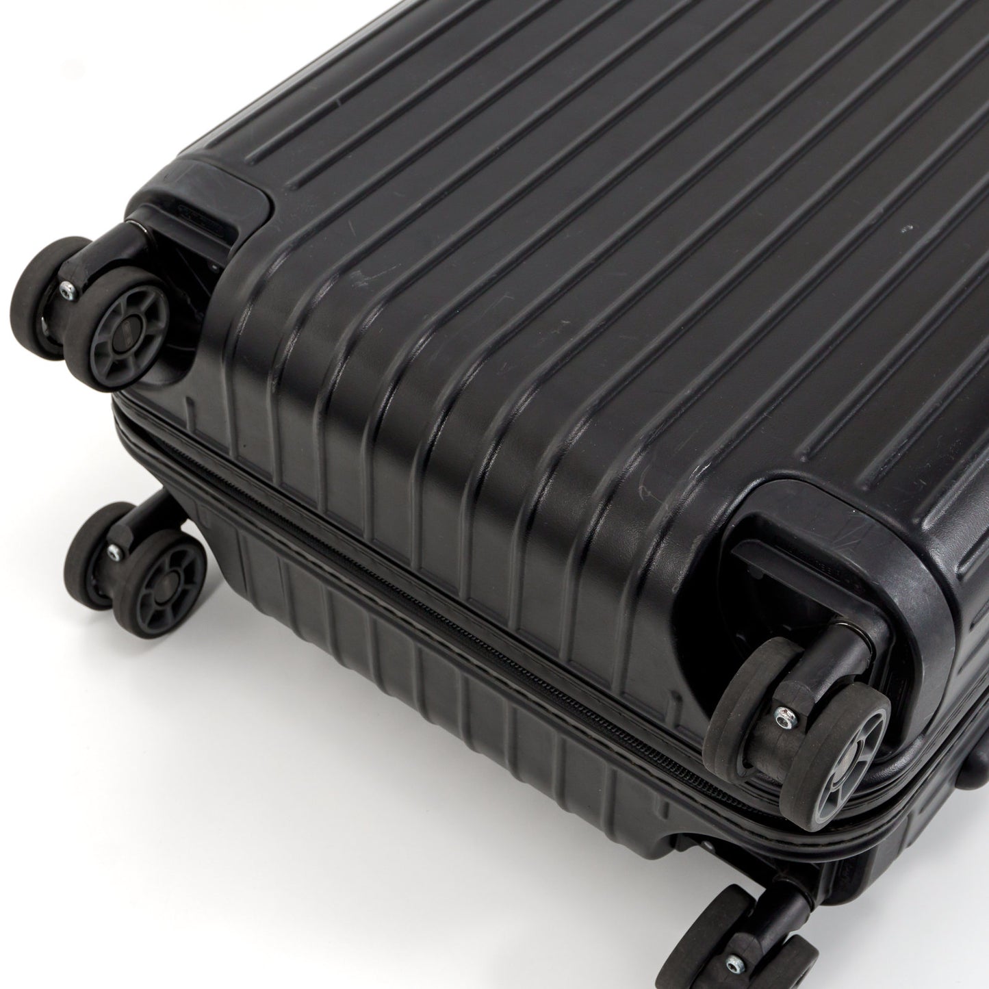 RIMOWA(リモワ) サルサ 32L 4輪 キャビンS