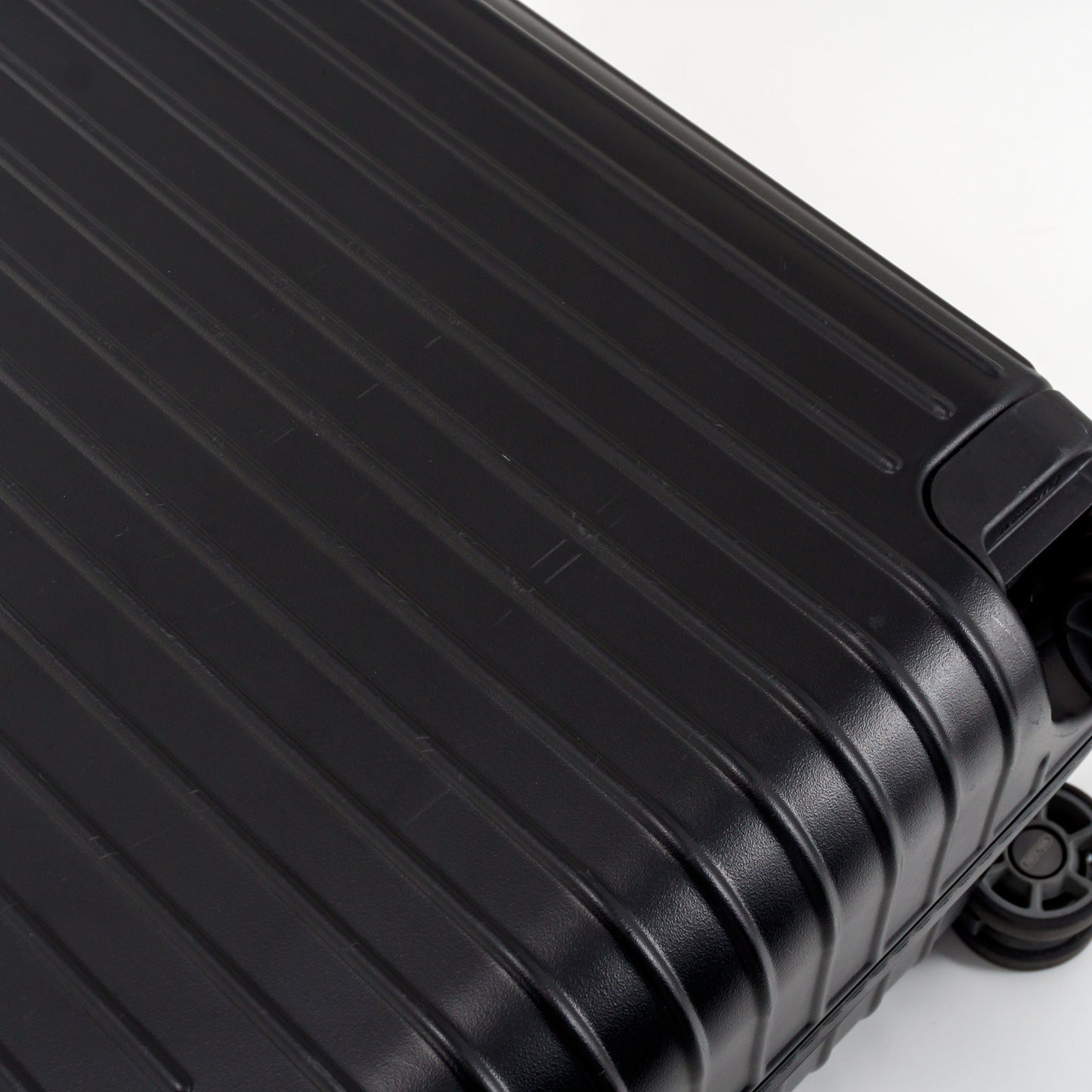 RIMOWA(リモワ) サルサ 32L 4輪 キャビンS