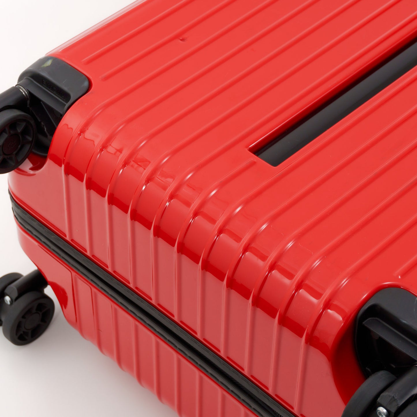 RIMOWA(リモワ) エッセンシャルライト チェックインM 59L 4輪