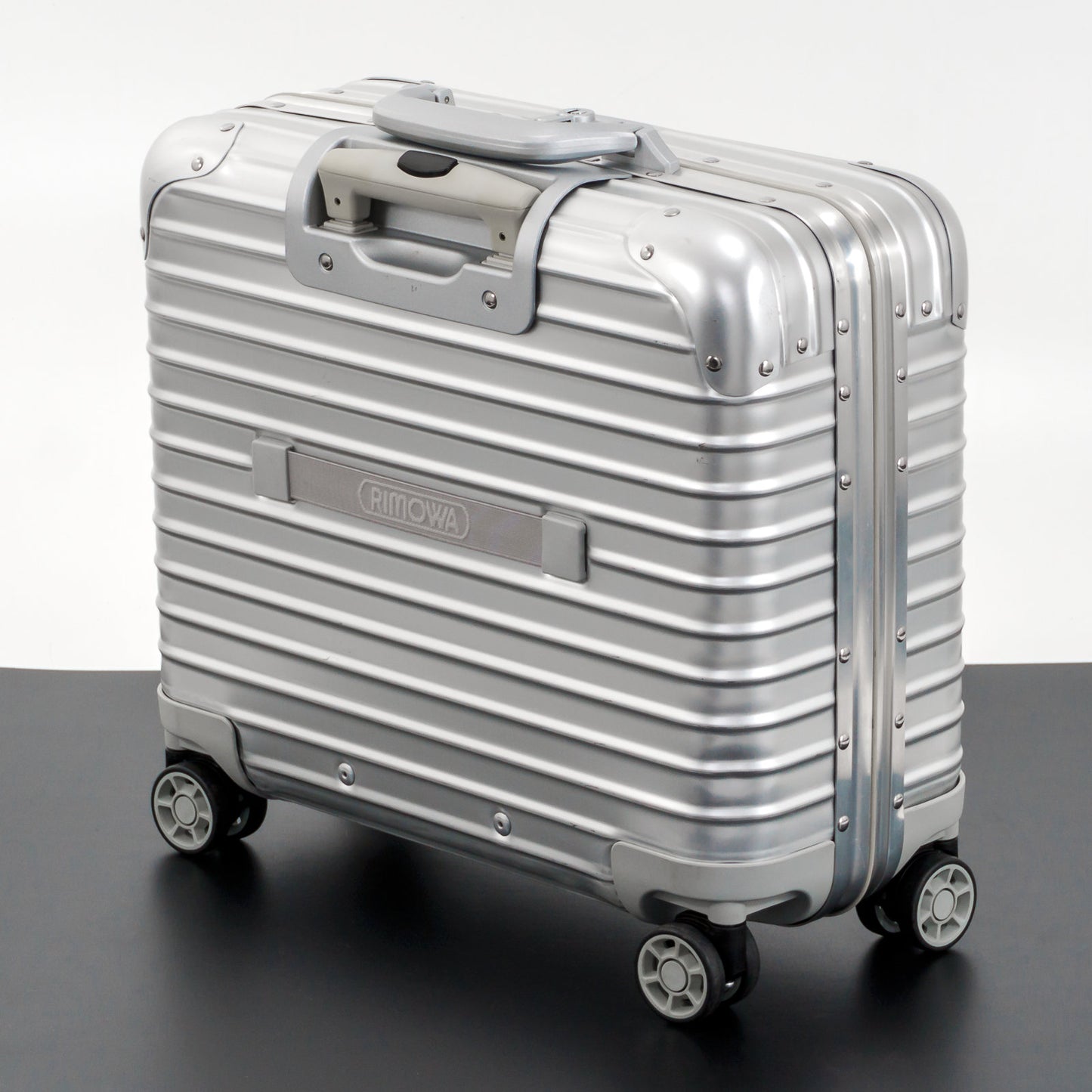 RIMOWA(リモワ) トパーズ 29L 4輪 コンパクト