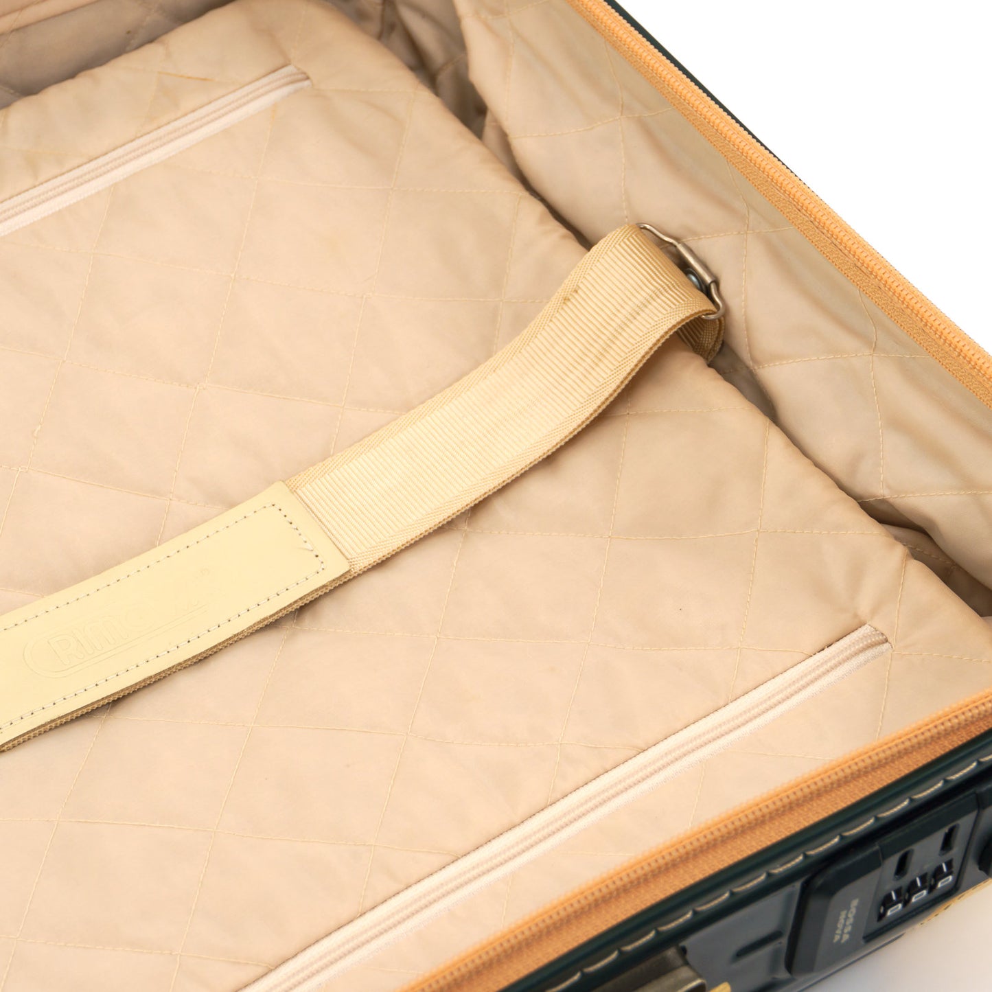 RIMOWA(リモワ) ボサノバ 32L 4輪 キャビンS