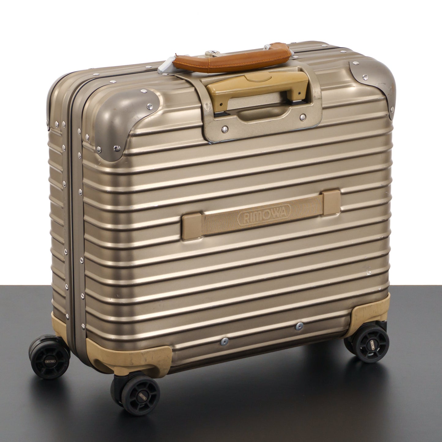 RIMOWA(リモワ) トパーズ 26L 4輪 コンパクト