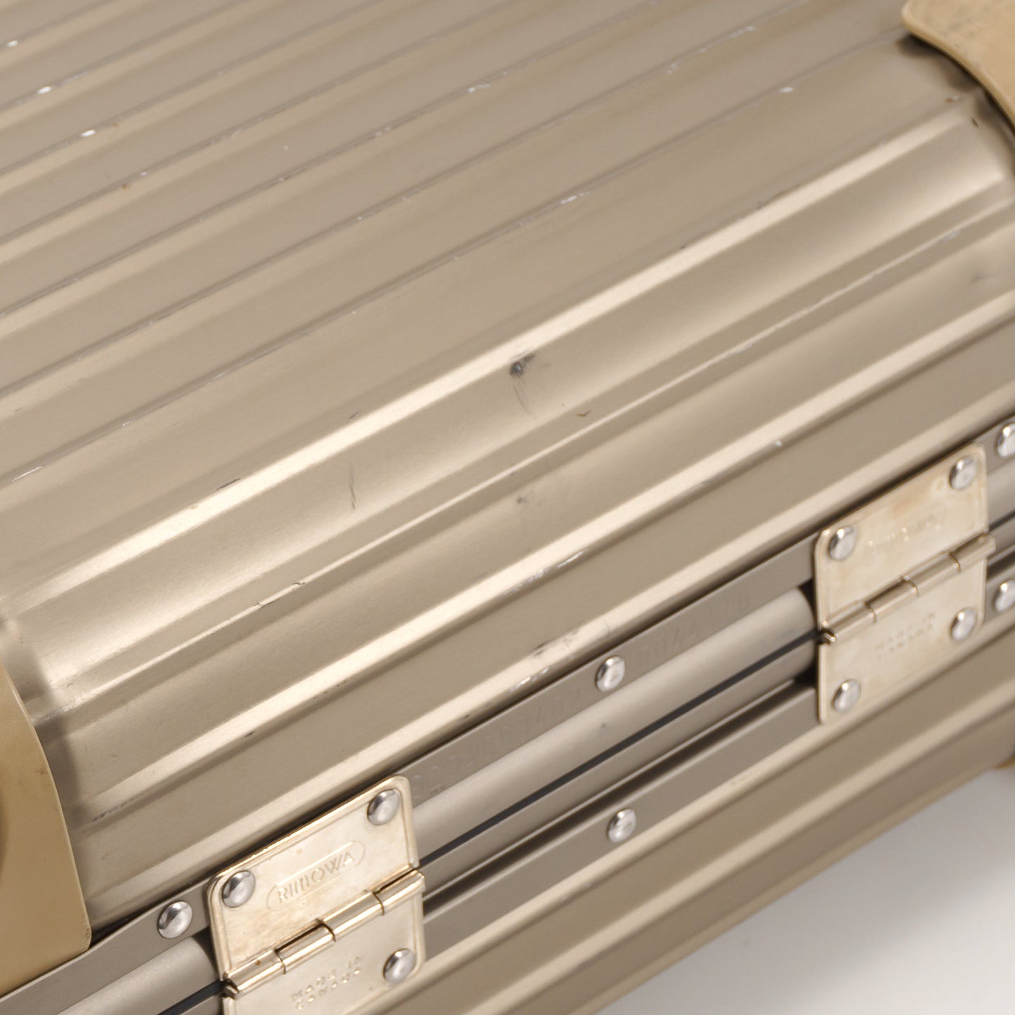 RIMOWA(リモワ) トパーズ 26L 4輪 コンパクト