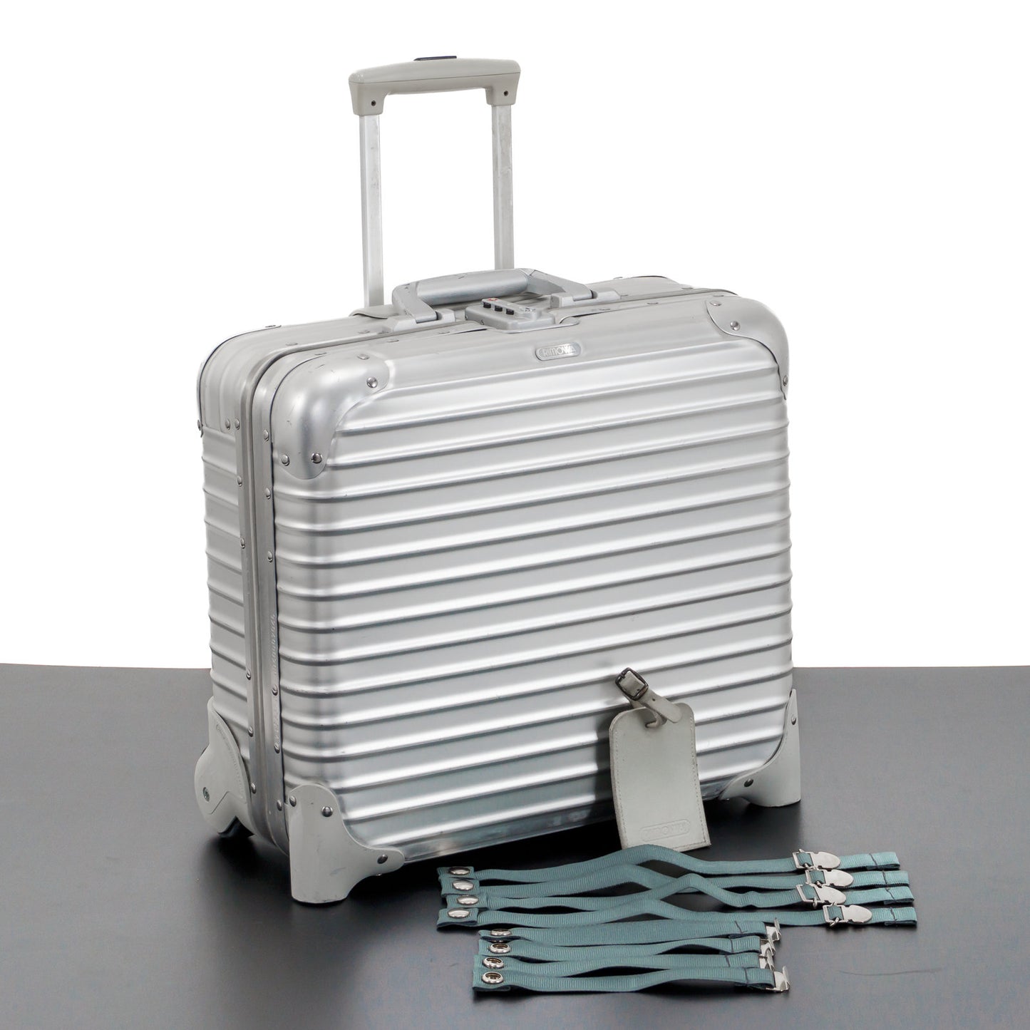 RIMOWA(リモワ) トパーズ 28L 2輪 コンパクト