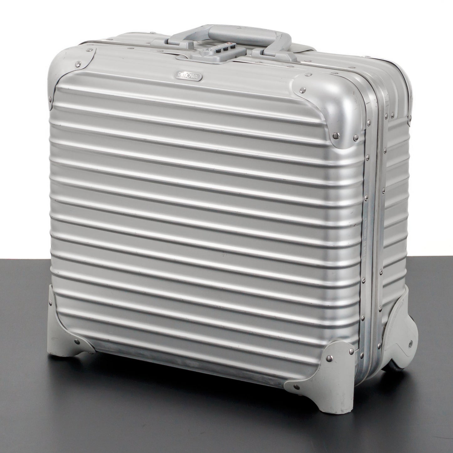 RIMOWA(リモワ) トパーズ 28L 2輪 コンパクト