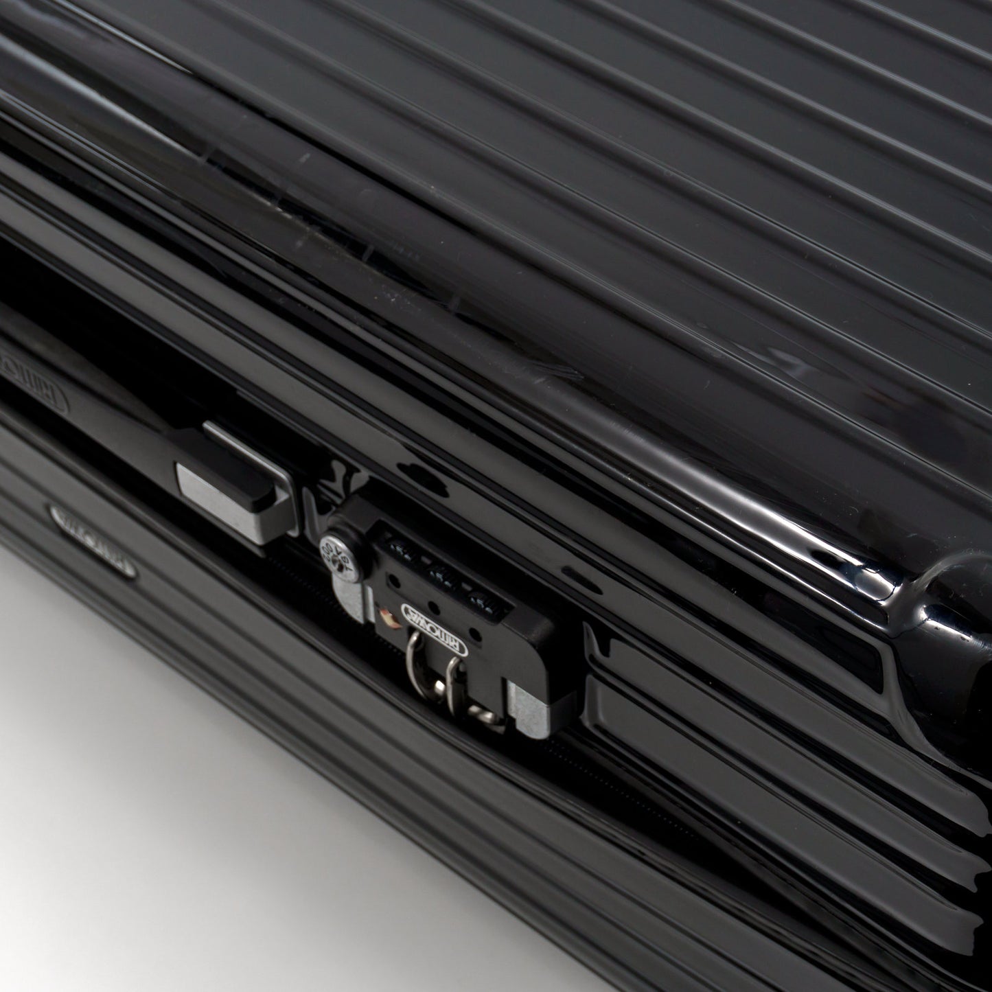RIMOWA(リモワ) サルサデラックス 97L 4輪 XL
