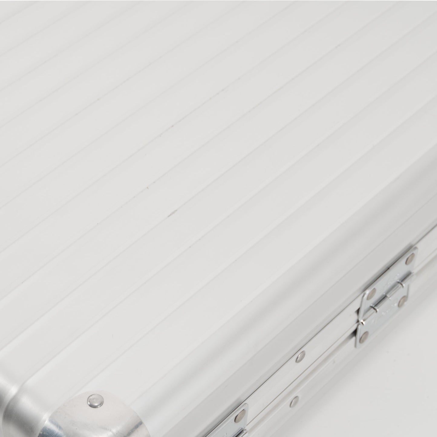 RIMOWA(リモワ) ルフトハンザ Aviation History クラシックフライト アタッシュケース