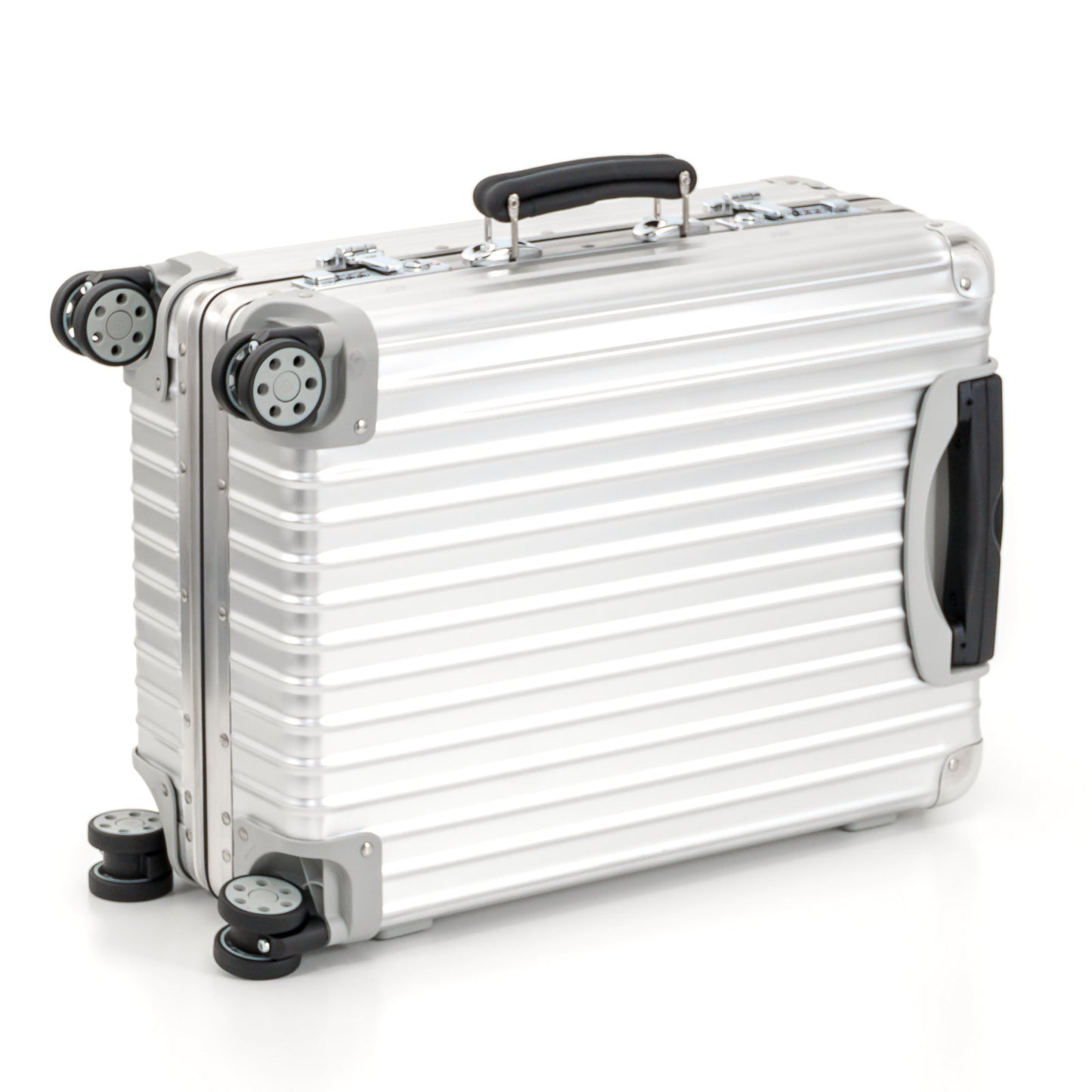 RIMOWA(リモワ) クラシック キャビンS 33L 4輪
