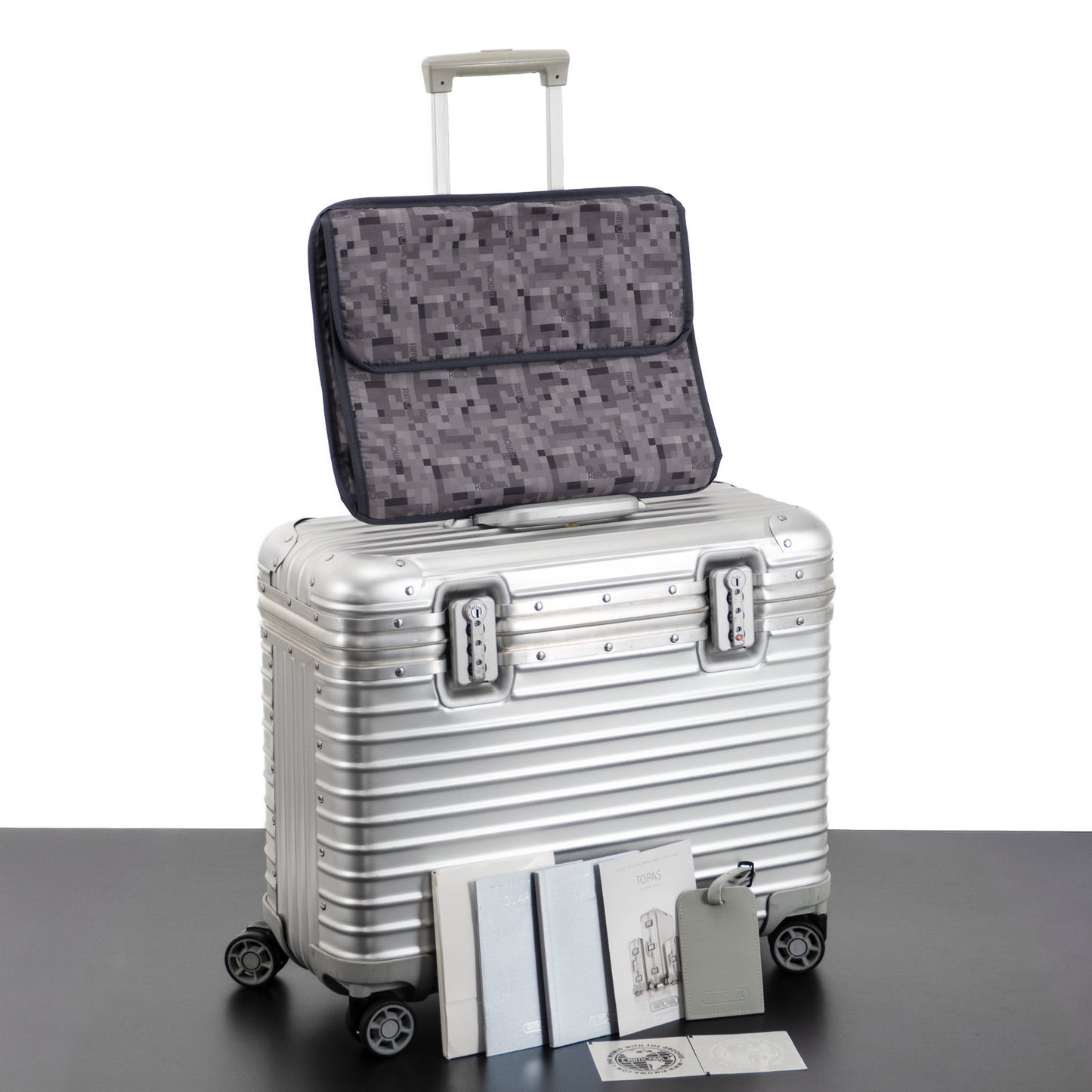 RIMOWA(リモワ) トパーズ 34L 4輪 パイロット