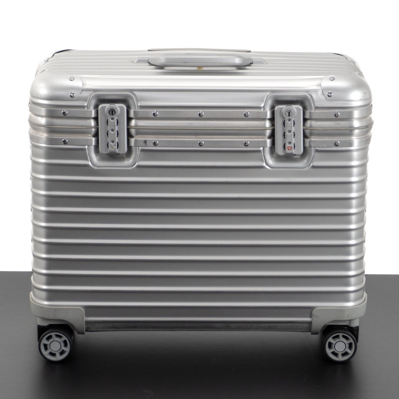 RIMOWA(リモワ) トパーズ 34L 4輪 パイロット – 中古RIMOWA(リモワ