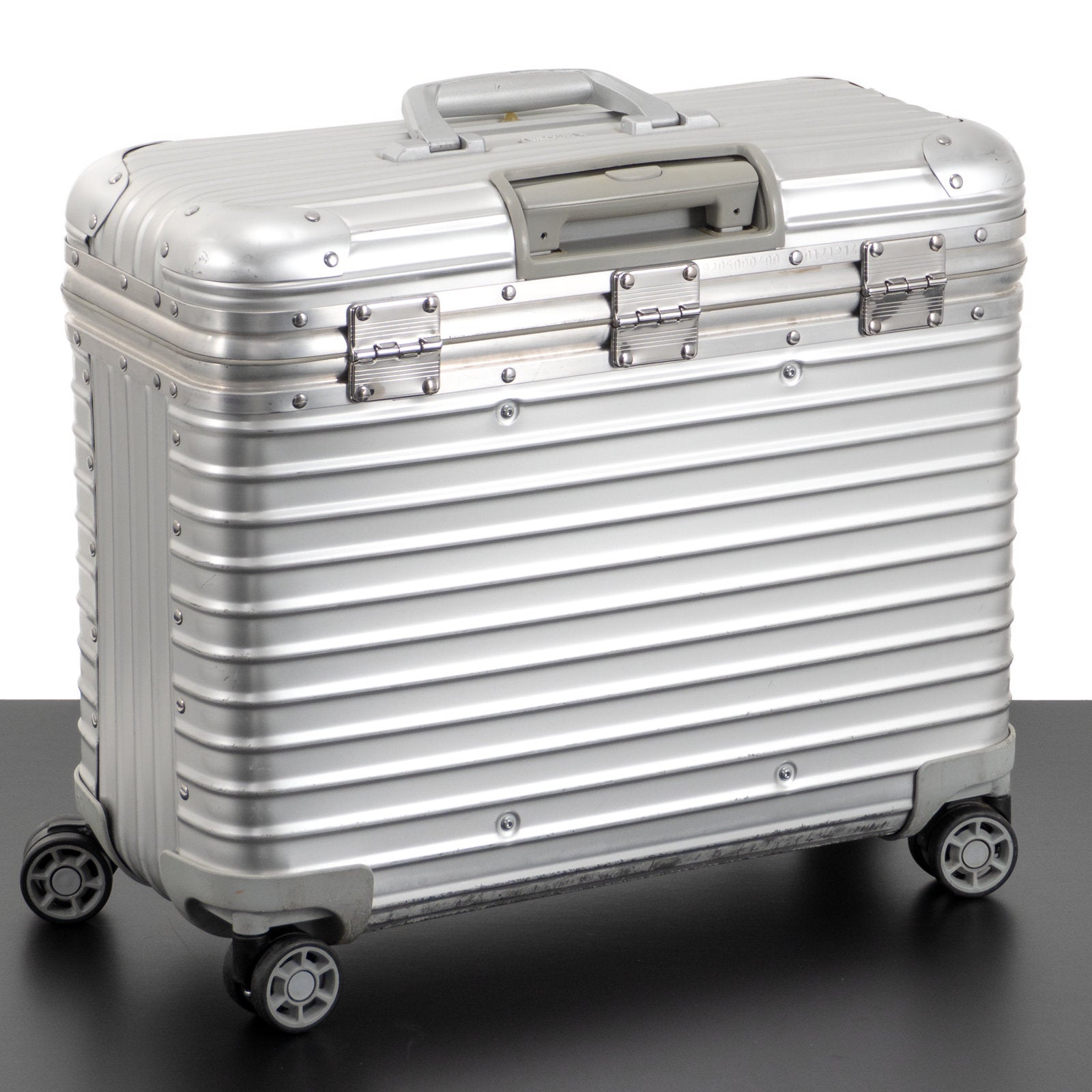 RIMOWA(リモワ) トパーズ 34L 4輪 パイロット – 中古RIMOWA(リモワ