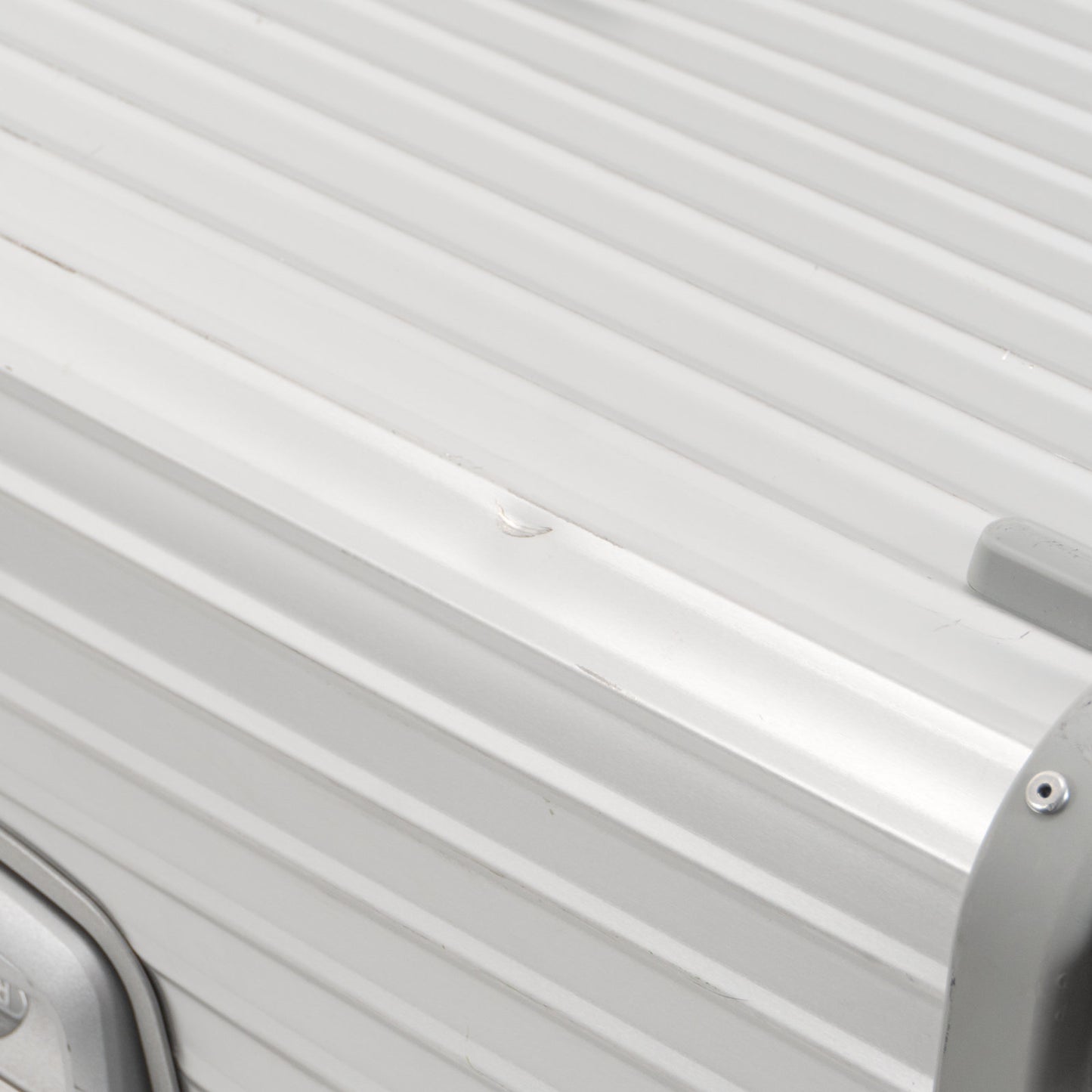 RIMOWA(リモワ) トパーズ 電子タグ 89L 4輪 トランク