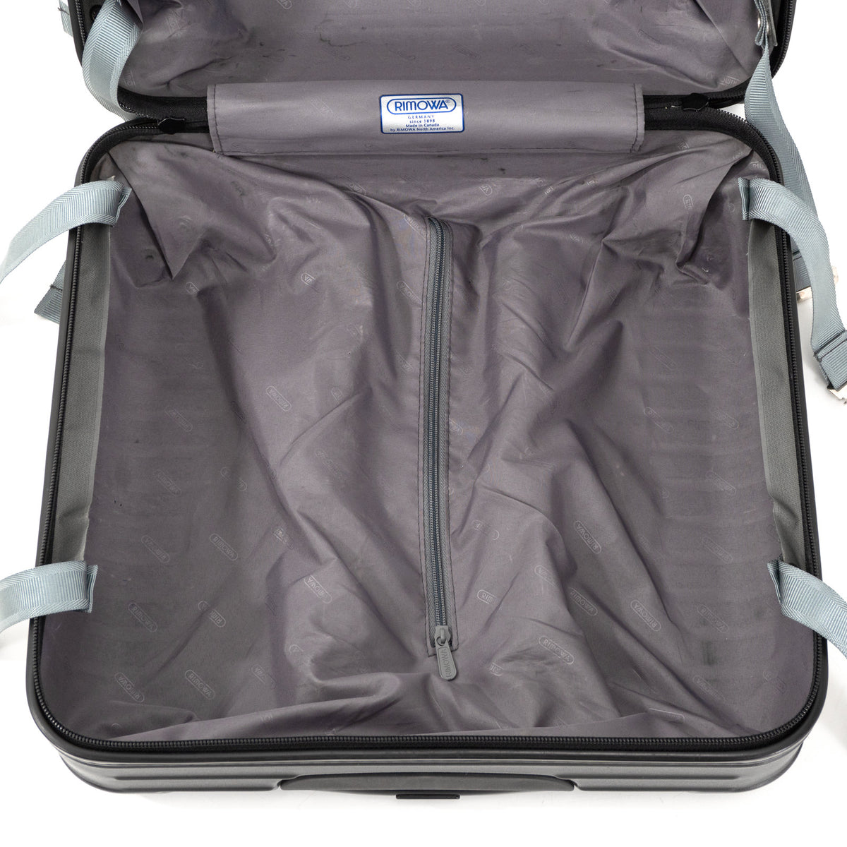 リモワ サルサ 25L 4輪 コンパクト マットブラック 871.40 中古