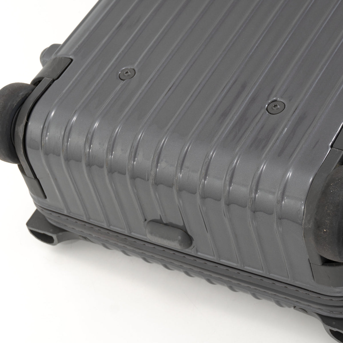 リモワ サルサデラックス 33L 2輪 キャビンS シールグレー 830.52.54.2 中古