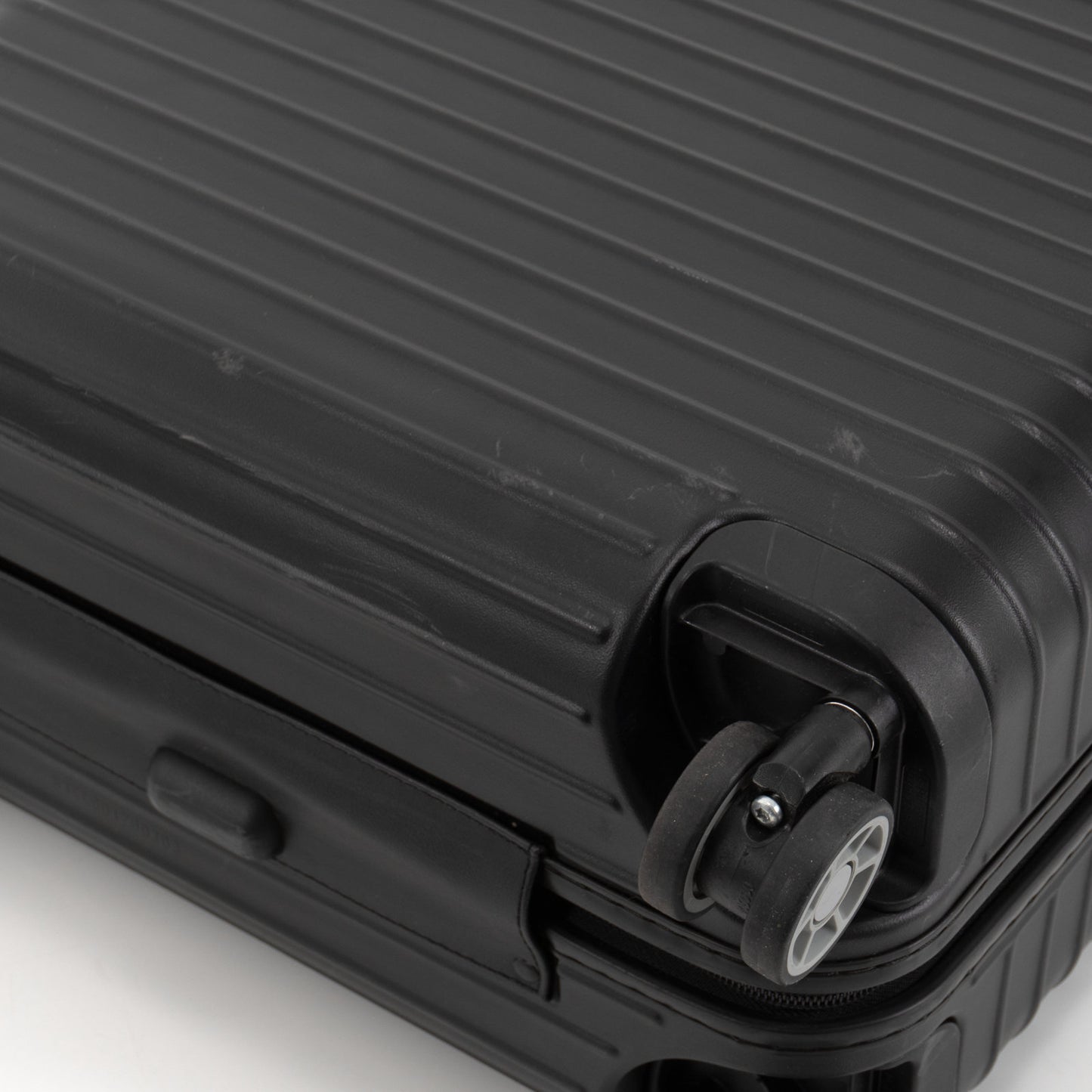 RIMOWA(リモワ) サルサ 27L 4輪 コンパクト