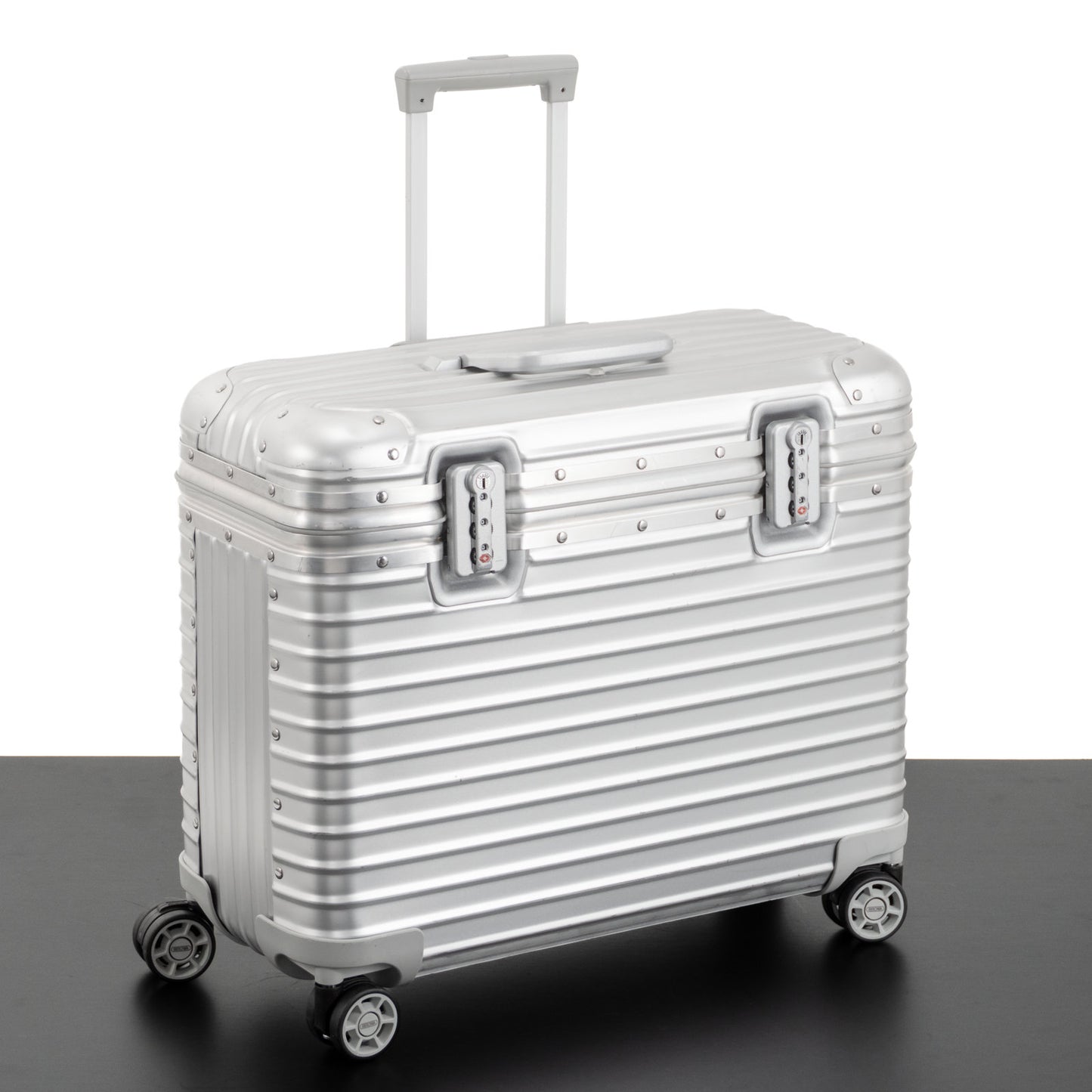 RIMOWA(リモワ) トパーズ 34L 4輪 パイロット