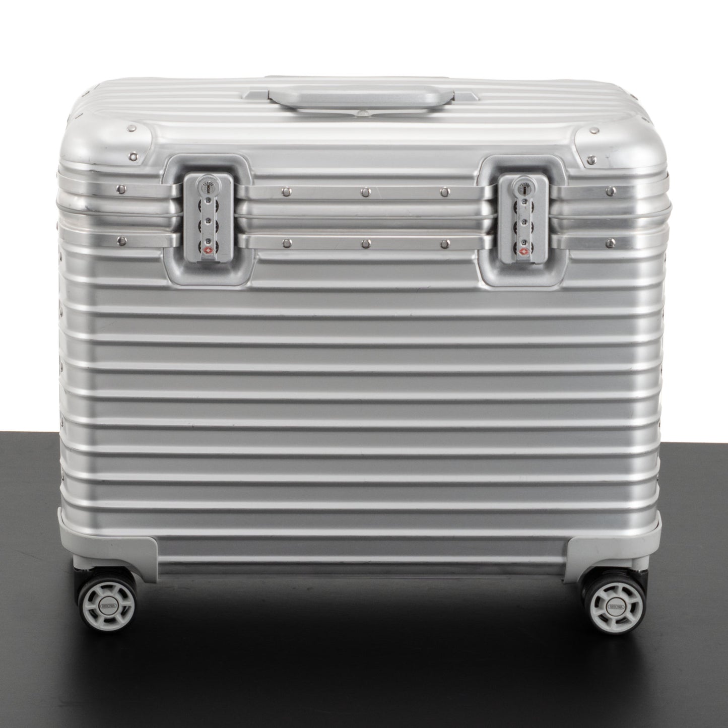 RIMOWA(リモワ) トパーズ 34L 4輪 パイロット