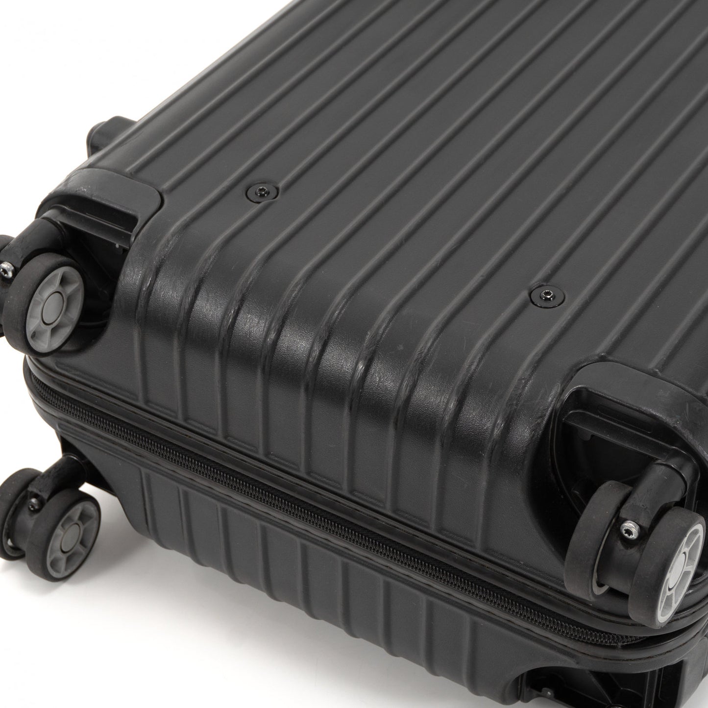 RIMOWA(リモワ) サルサ 32L 4輪 キャビンS