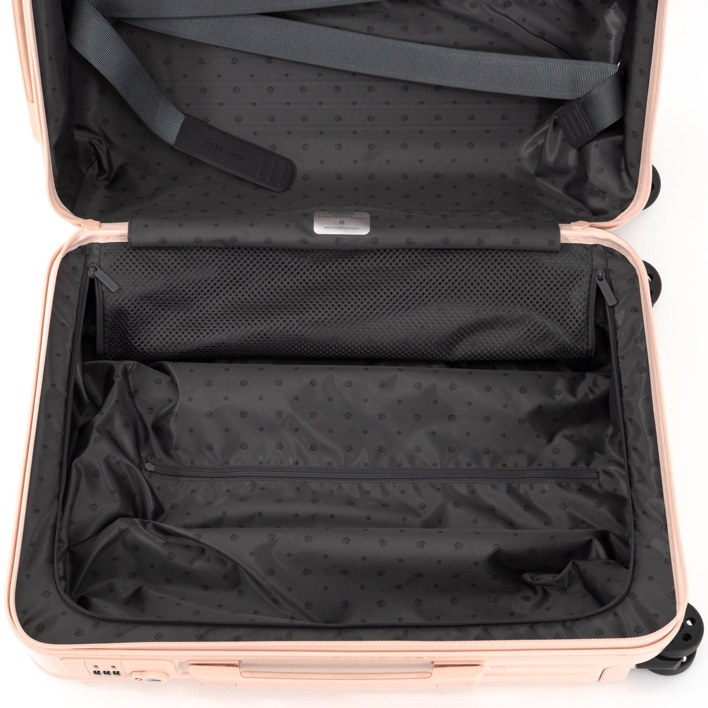 RIMOWA(リモワ) エッセンシャル キャビン 36L 4輪