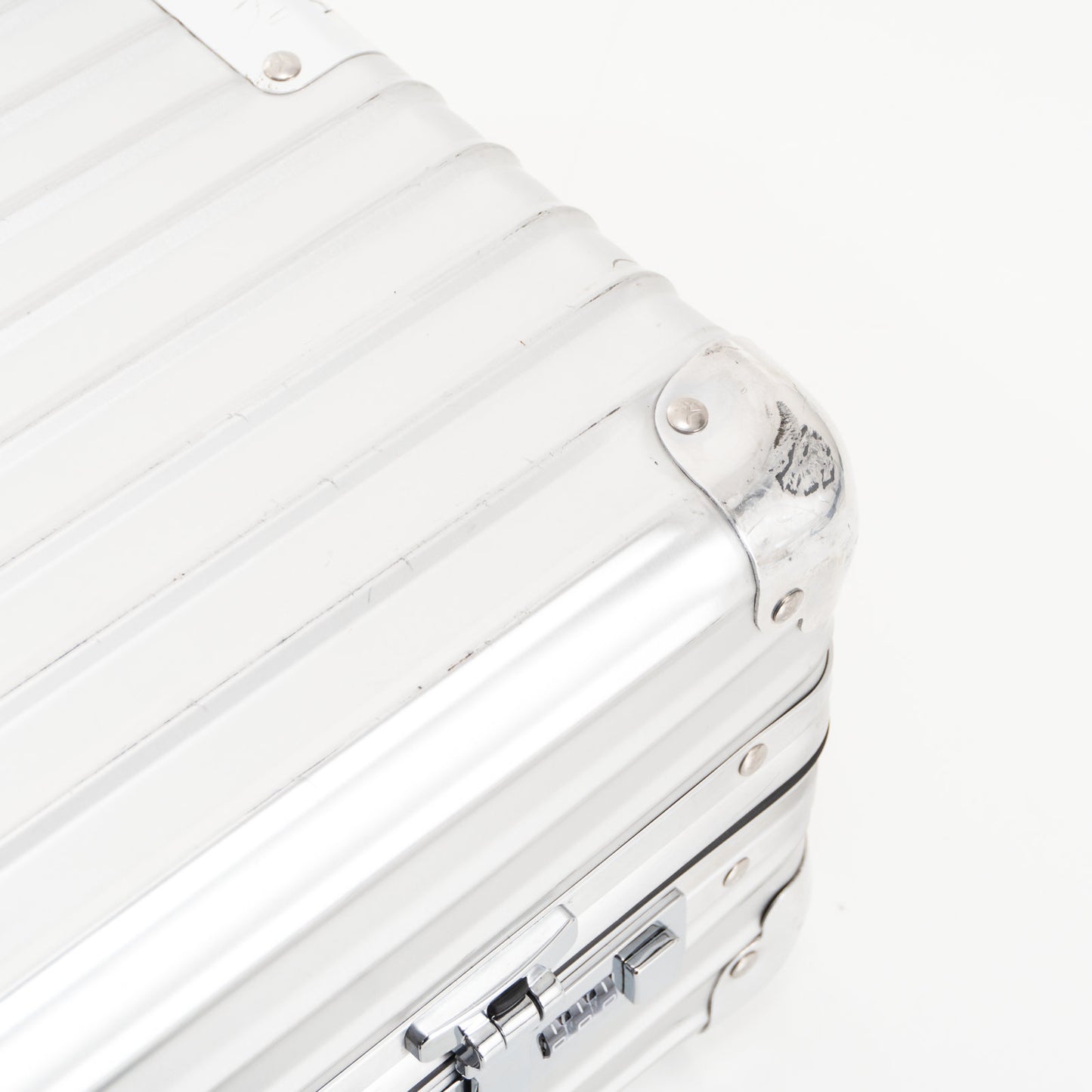 RIMOWA(リモワ) クラシック 33L 4輪 キャビンS