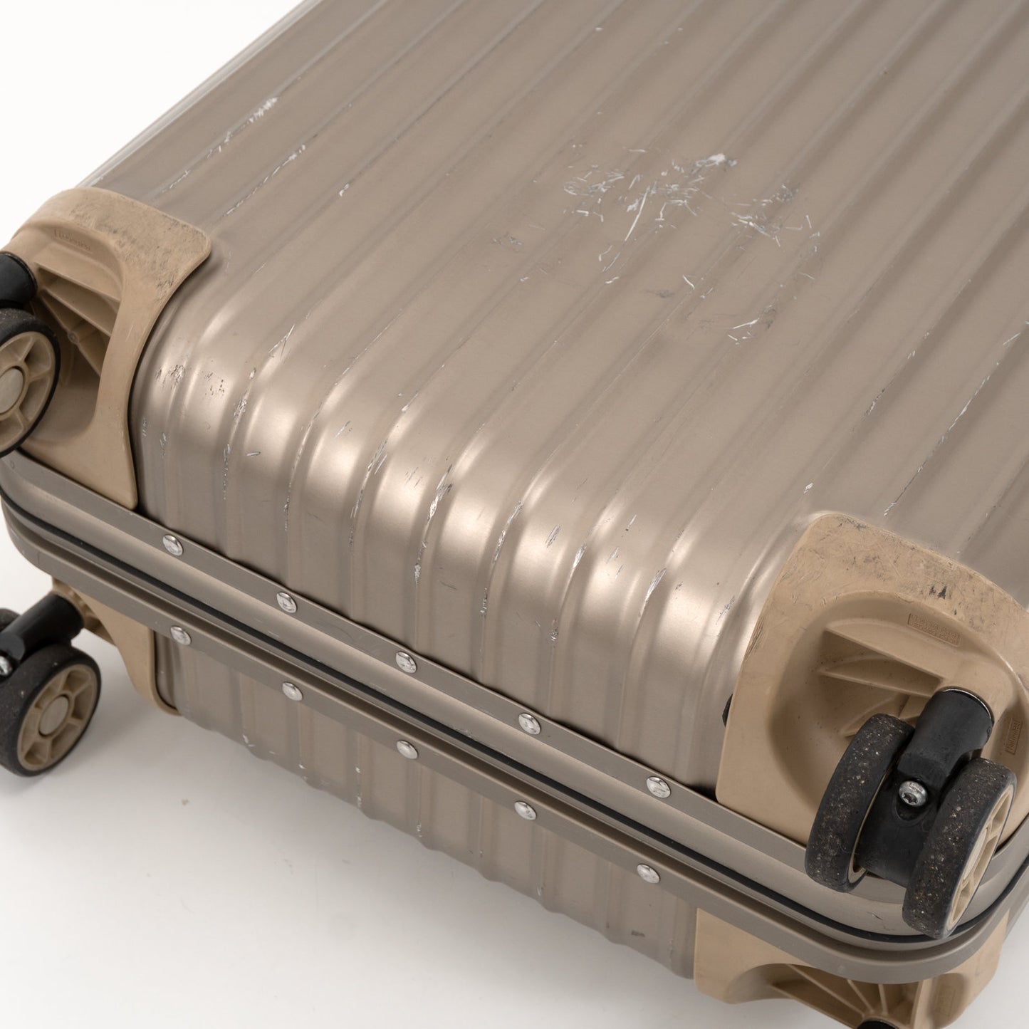 RIMOWA(リモワ) トパーズ 32L 4輪 キャビンS