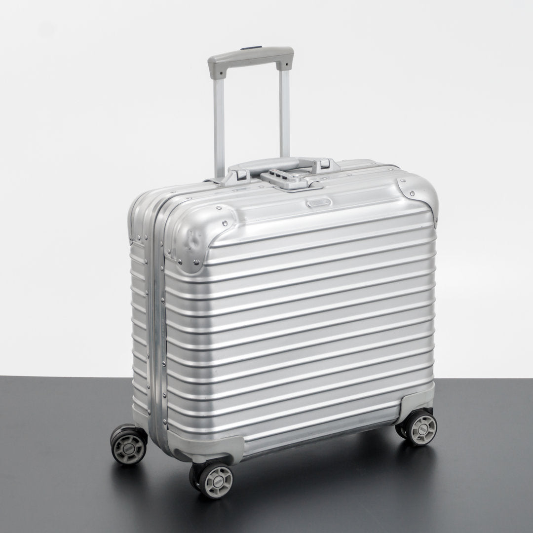 RIMOWA(リモワ) トパーズ 26L 4輪 コンパクト