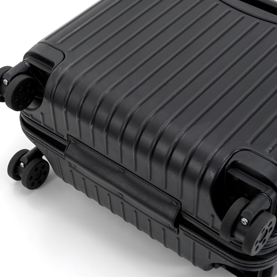 RIMOWA(リモワ) エッセンシャルスリーブ コンパクト 31L 4輪